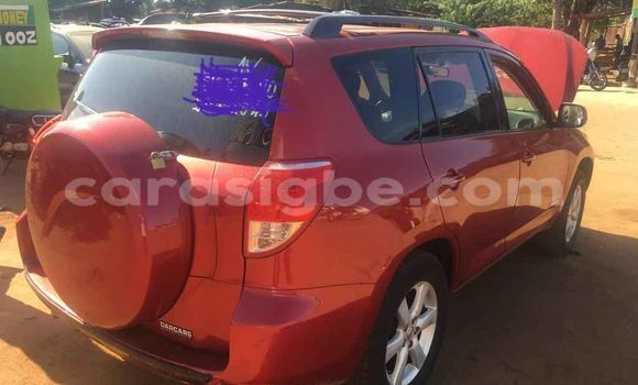 Acheter Occasion Voiture Toyota RAV4 Rouge à Lomé, Togo Acheter Occasion Voiture Toyota RAV4 Rouge à Lomé, Togo