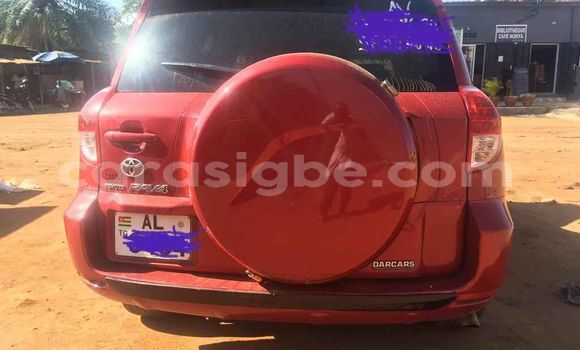 Acheter Occasion Voiture Toyota RAV4 Rouge à Lomé, Togo Acheter Occasion Voiture Toyota RAV4 Rouge à Lomé, Togo
