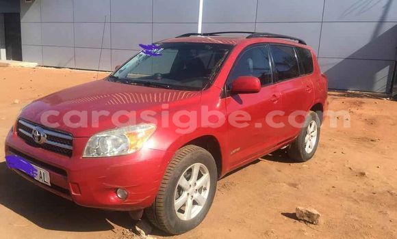 Acheter Occasion Voiture Toyota RAV4 Rouge à Lomé, Togo Acheter Occasion Voiture Toyota RAV4 Rouge à Lomé, Togo