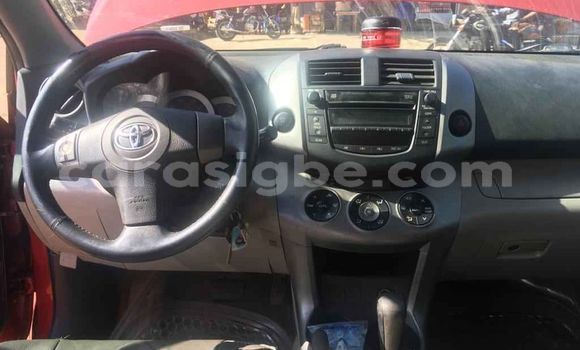Acheter Occasion Voiture Toyota RAV4 Rouge à Lomé, Togo Acheter Occasion Voiture Toyota RAV4 Rouge à Lomé, Togo