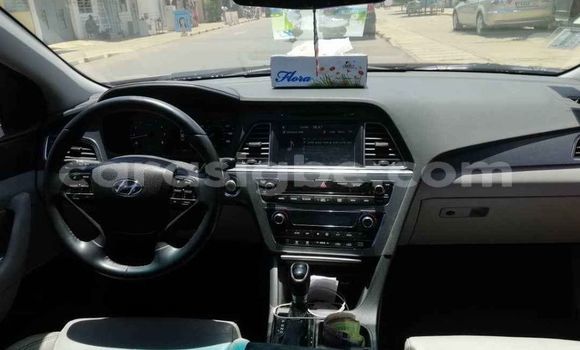 Acheter Occasion Voiture Hyundai Sonata Rouge à Lomé, Togo Acheter Occasion Voiture Hyundai Sonata Rouge à Lomé, Togo