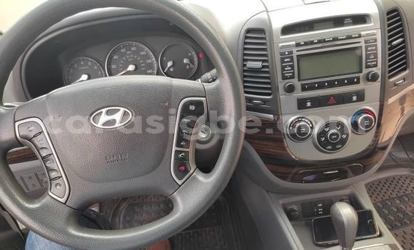 Buy Used Hyundai Santa Fe White Car in Lome in Togo Buy Used Hyundai Santa Fe White Car in Lome in Togo