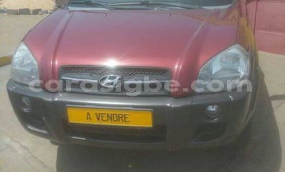 Acheter Occasion Voiture Hyundai Tucson Rouge à Adawlato, Togo Acheter Occasion Voiture Hyundai Tucson Rouge à Adawlato, Togo