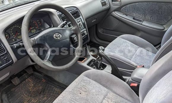 Buy Used Toyota Avensis Blue Car in Lome in Togo Buy Used Toyota Avensis Blue Car in Lome in Togo