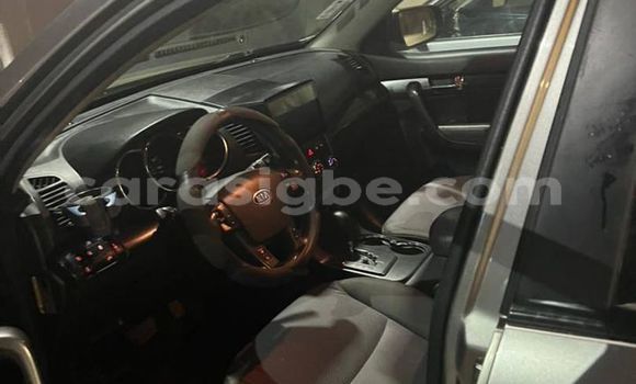 Acheter Occasion Voiture Kia Sorento Gris à Lomé, Togo Acheter Occasion Voiture Kia Sorento Gris à Lomé, Togo