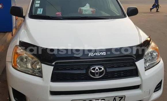 Acheter Occasion Voiture Toyota RAV4 Blanc à Lomé, Togo Acheter Occasion Voiture Toyota RAV4 Blanc à Lomé, Togo