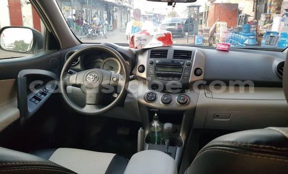 Acheter Occasion Voiture Toyota RAV4 Blanc à Lomé, Togo Acheter Occasion Voiture Toyota RAV4 Blanc à Lomé, Togo