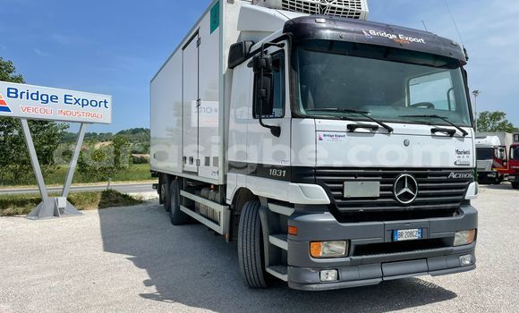 Acheter Import Voiture Mercedes Viano Blanc à Lomé, Maritime Acheter Import Voiture Mercedes Viano Blanc à Lomé, Maritime