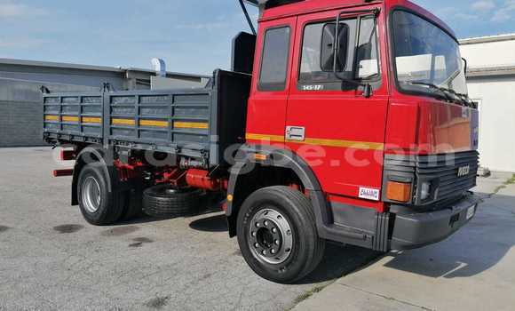 Acheter Neuf Voiture IVECO Massif Rouge à Lomé, Maritime
