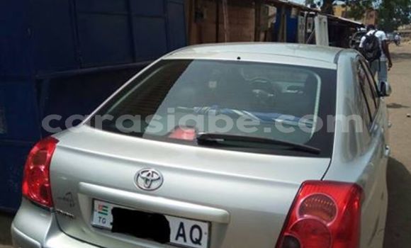 Acheter Occasion Voiture Toyota Avensis Gris à Adawlato au Togo Acheter Occasion Voiture Toyota Avensis Gris à Adawlato au Togo