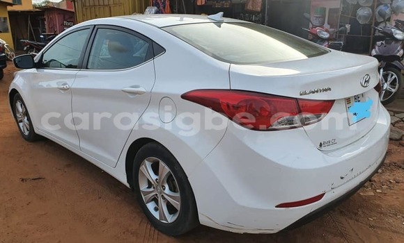 Acheter Occasion Voiture Hyundai Elantra Blanc à Lomé, Togo Acheter Occasion Voiture Hyundai Elantra Blanc à Lomé, Togo