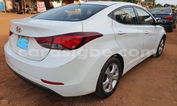 Acheter Occasion Voiture Hyundai Elantra Blanc à Lomé, Togo Acheter Occasion Voiture Hyundai Elantra Blanc à Lomé, Togo