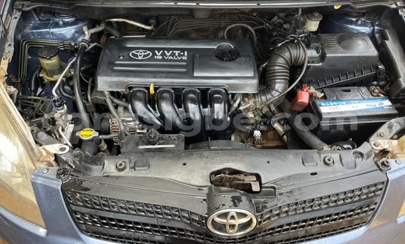 Acheter Occasion Voiture Toyota Corolla Verso Bleu à Lomé, Togo Acheter Occasion Voiture Toyota Corolla Verso Bleu à Lomé, Togo