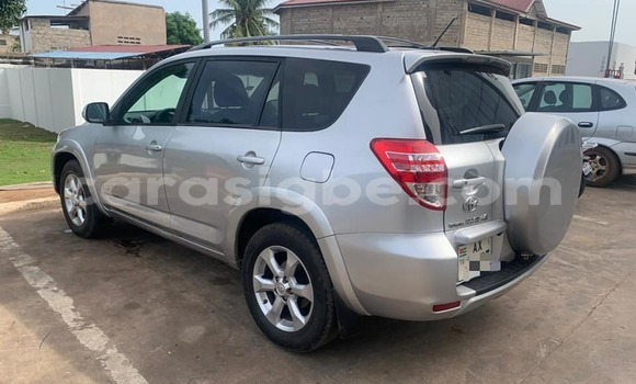 Acheter Occasion Voiture Toyota RAV4 Gris à Lomé, Togo Acheter Occasion Voiture Toyota RAV4 Gris à Lomé, Togo