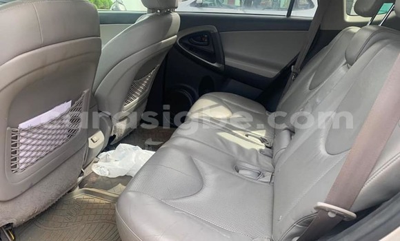 Acheter Occasion Voiture Toyota RAV4 Gris à Lomé, Togo Acheter Occasion Voiture Toyota RAV4 Gris à Lomé, Togo