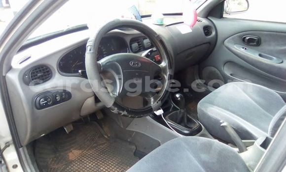 Acheter Occasion Voiture Hyundai Elantra Gris à Adawlato au Togo Acheter Occasion Voiture Hyundai Elantra Gris à Adawlato au Togo