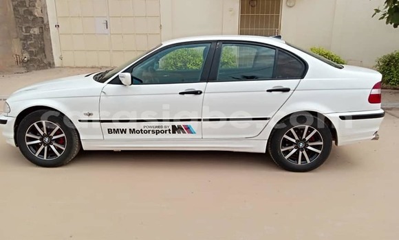 Acheter Occasion Voiture BMW 3–Series Blanc à Lomé, Togo Acheter Occasion Voiture BMW 3–Series Blanc à Lomé, Togo