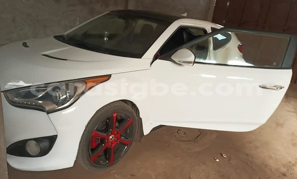 Acheter Occasion Voiture Hyundai Veloster Blanc à Lomé, Togo Acheter Occasion Voiture Hyundai Veloster Blanc à Lomé, Togo