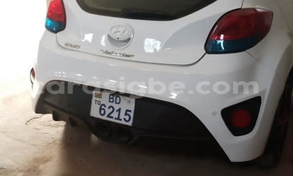 Acheter Occasion Voiture Hyundai Veloster Blanc à Lomé, Togo Acheter Occasion Voiture Hyundai Veloster Blanc à Lomé, Togo