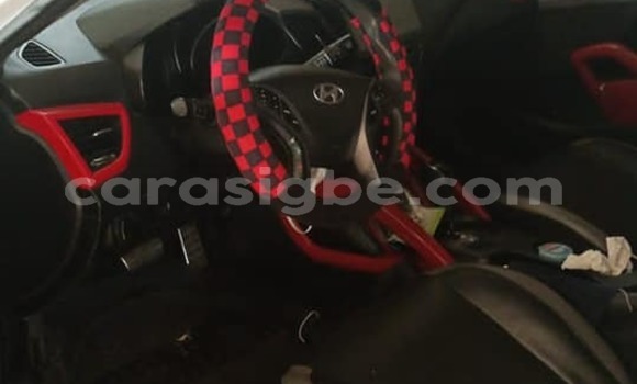 Acheter Occasion Voiture Hyundai Veloster Blanc à Lomé, Togo Acheter Occasion Voiture Hyundai Veloster Blanc à Lomé, Togo