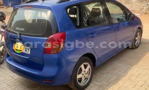 Acheter Occasion Voiture Toyota Corolla Verso Bleu à Lomé, Togo Acheter Occasion Voiture Toyota Corolla Verso Bleu à Lomé, Togo