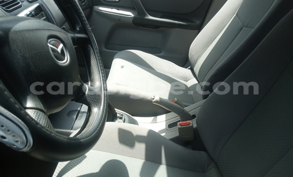 Acheter Occasion Voiture Mazda 323 Noir à Lomé, Togo Acheter Occasion Voiture Mazda 323 Noir à Lomé, Togo