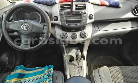 Acheter Occasion Voiture Toyota RAV4 Bleu à Lomé, Togo Acheter Occasion Voiture Toyota RAV4 Bleu à Lomé, Togo