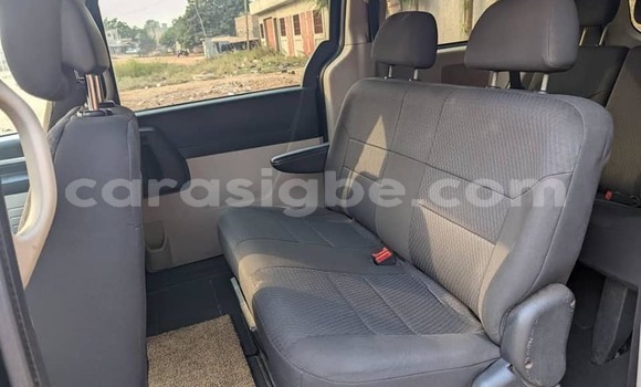 Acheter Occasion Voiture Dodge Caravan Noir à Lomé, Togo Acheter Occasion Voiture Dodge Caravan Noir à Lomé, Togo