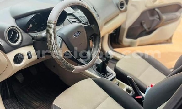 Acheter Occasion Voiture Ford Fiesta Noir à Lomé, Togo Acheter Occasion Voiture Ford Fiesta Noir à Lomé, Togo