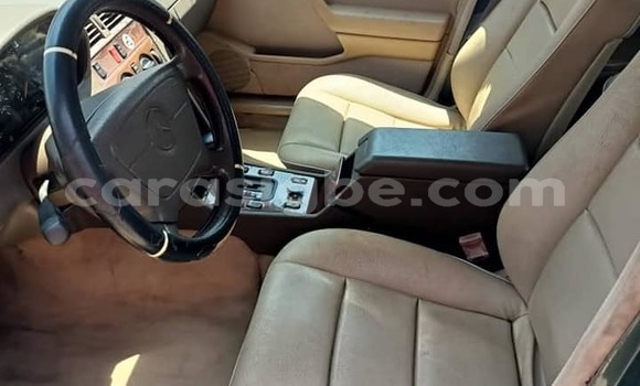 Acheter Occasion Voiture Mercedes‒Benz C–Class Vert à Lomé, Togo Acheter Occasion Voiture Mercedes‒Benz C–Class Vert à Lomé, Togo