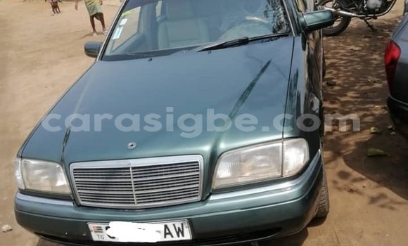 Acheter Occasion Voiture Mercedes‒Benz C–Class Vert à Lomé, Togo Acheter Occasion Voiture Mercedes‒Benz C–Class Vert à Lomé, Togo