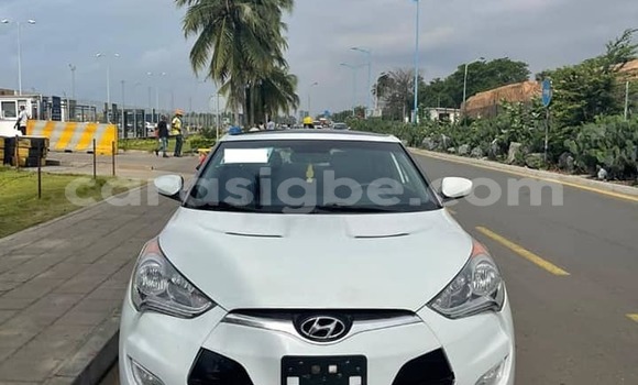 Acheter Occasion Voiture Hyundai Veloster Blanc à Lomé, Togo Acheter Occasion Voiture Hyundai Veloster Blanc à Lomé, Togo