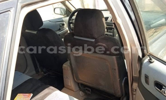 Acheter Occasion Voiture Mazda 323 Gris à Lomé, Togo Acheter Occasion Voiture Mazda 323 Gris à Lomé, Togo