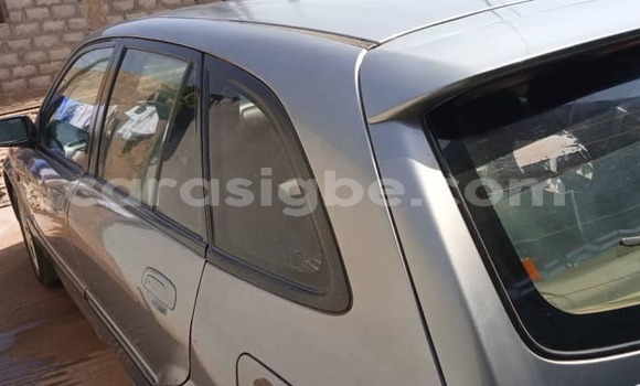 Acheter Occasion Voiture Mazda 323 Gris à Lomé, Togo Acheter Occasion Voiture Mazda 323 Gris à Lomé, Togo