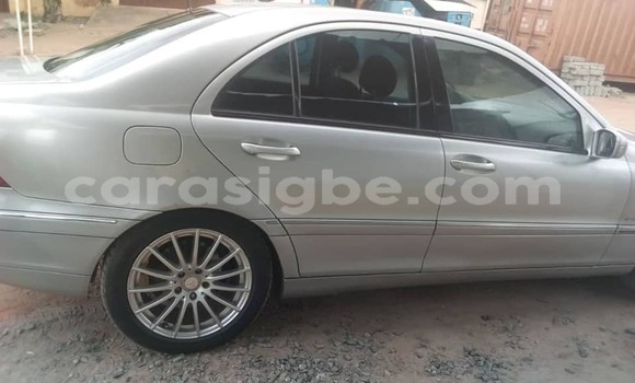 Acheter Occasion Voiture Mercedes‒Benz C–Class Gris à Lomé, Togo Acheter Occasion Voiture Mercedes‒Benz C–Class Gris à Lomé, Togo