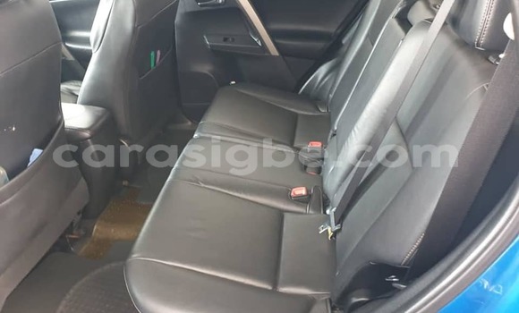 Acheter Occasion Voiture Toyota RAV4 Bleu à Lomé, Togo Acheter Occasion Voiture Toyota RAV4 Bleu à Lomé, Togo