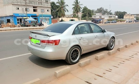 Acheter Occasion Voiture Hyundai Sonata Gris à Lomé, Togo Acheter Occasion Voiture Hyundai Sonata Gris à Lomé, Togo