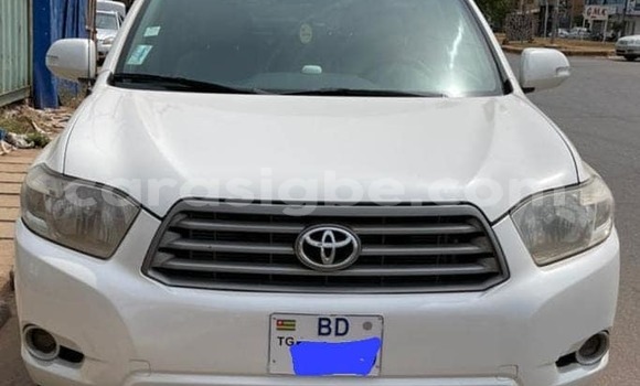 Acheter Occasion Voiture Toyota Highlander Blanc à Lomé, Togo Acheter Occasion Voiture Toyota Highlander Blanc à Lomé, Togo