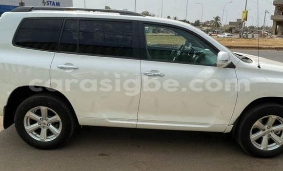 Acheter Occasion Voiture Toyota Highlander Blanc à Lomé, Togo Acheter Occasion Voiture Toyota Highlander Blanc à Lomé, Togo