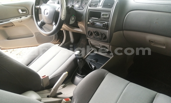 Acheter Occasion Voiture Mazda 323 Noir à Lomé, Maritime Acheter Occasion Voiture Mazda 323 Noir à Lomé, Maritime