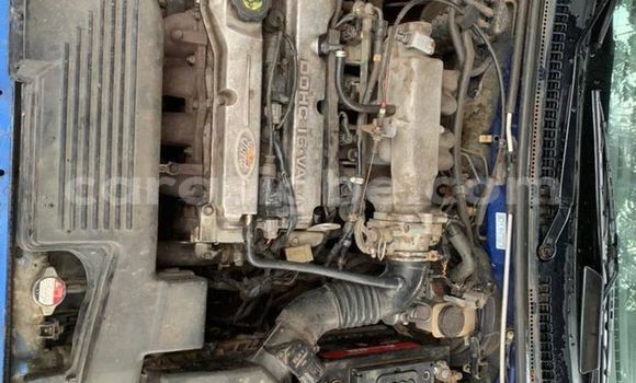 Acheter Occasion Voiture Mazda 323 Bleu à Lomé, Togo Acheter Occasion Voiture Mazda 323 Bleu à Lomé, Togo