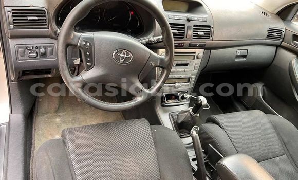 Acheter Occasion Voiture Toyota Avensis Gris à Lomé, Togo Acheter Occasion Voiture Toyota Avensis Gris à Lomé, Togo
