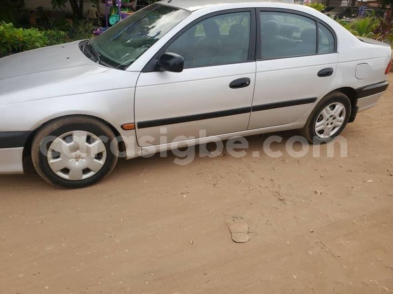 Big with watermark toyota avensis togo lome 6490