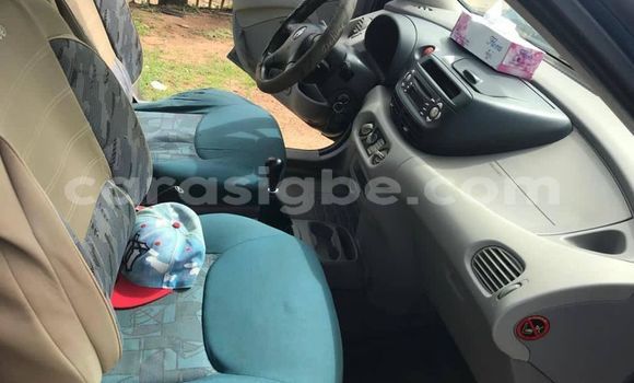 Acheter Occasion Voiture Nissan Almera Bleu à Lomé, Togo Acheter Occasion Voiture Nissan Almera Bleu à Lomé, Togo