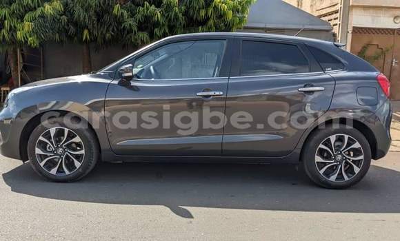 Buy New Toyota Starlet Brown Car in Lome in Togo Buy New Toyota Starlet Brown Car in Lome in Togo