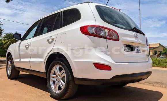 Acheter Occasion Voiture Hyundai Santa Fe Blanc à Lomé, Togo Acheter Occasion Voiture Hyundai Santa Fe Blanc à Lomé, Togo