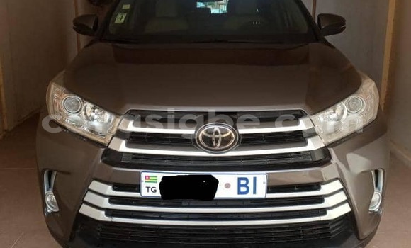 Acheter Occasion Voiture Toyota Highlander Marron à Lomé, Togo Acheter Occasion Voiture Toyota Highlander Marron à Lomé, Togo