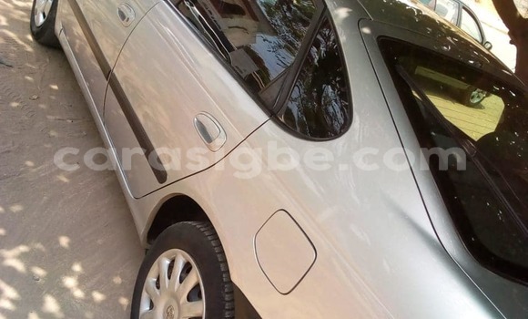 Buy Used Toyota Avensis Silver Car in Lome in Togo Buy Used Toyota Avensis Silver Car in Lome in Togo
