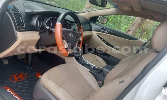 Buy Used Hyundai Sonata White Car in Lome in Togo Buy Used Hyundai Sonata White Car in Lome in Togo