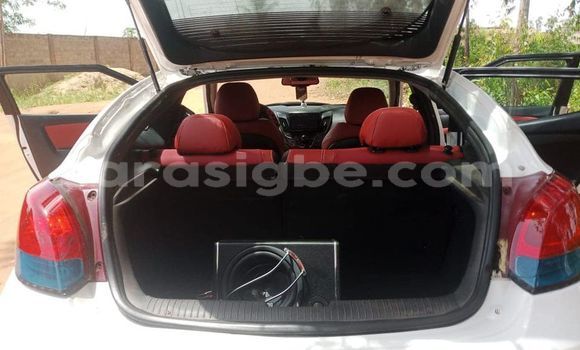 Buy Used Hyundai Veloster White Car in Lome in Togo Buy Used Hyundai Veloster White Car in Lome in Togo